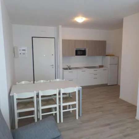 Stylish Flat With Rooftop Pool 아파트 *